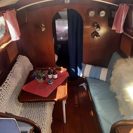Cosy Sailingboat In Vlissingen Hotell Eksteriør bilde